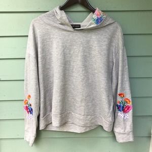 Almost Famous Gray Crop Floral Hoodie